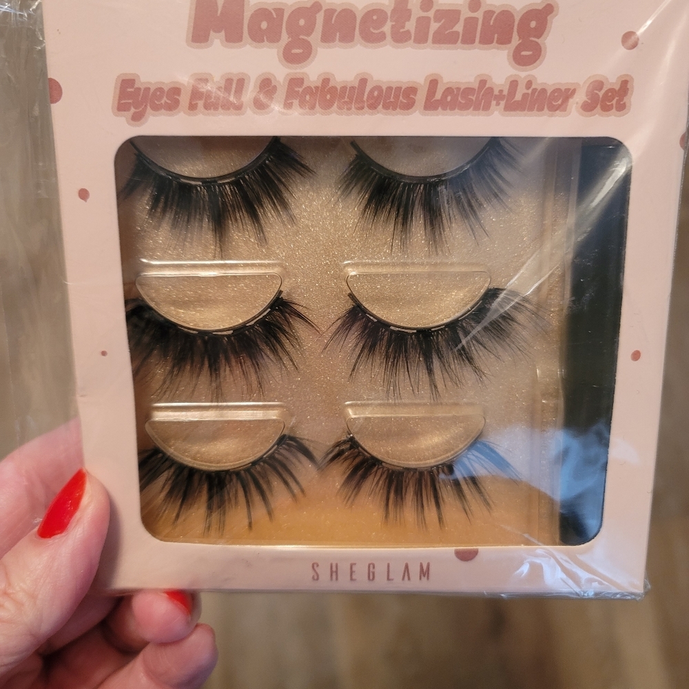 Magnetic Eyelashes Kit with Eyeliner